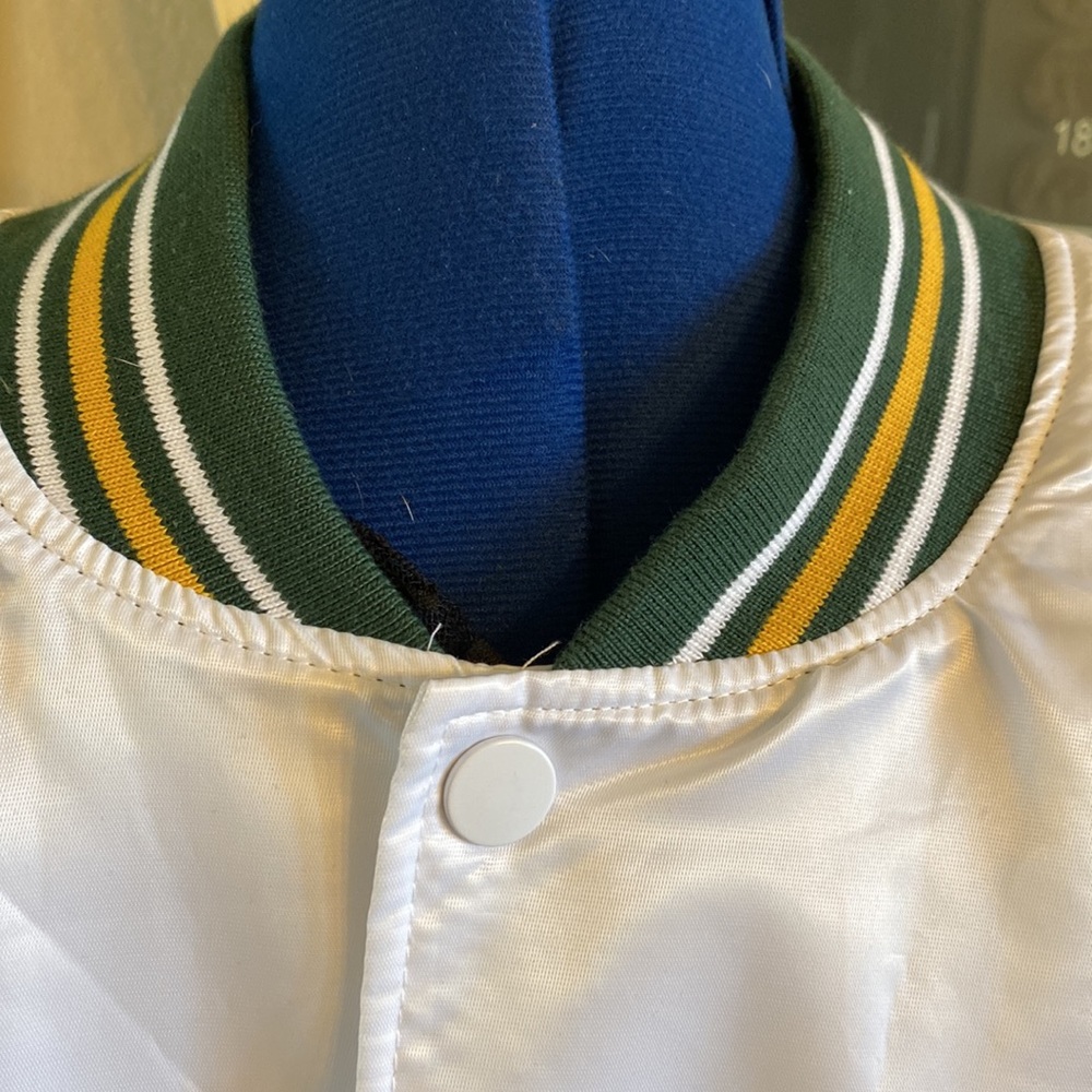 💚💛Green Bay Packers varsity puffer jacket - Picture 6 of 7